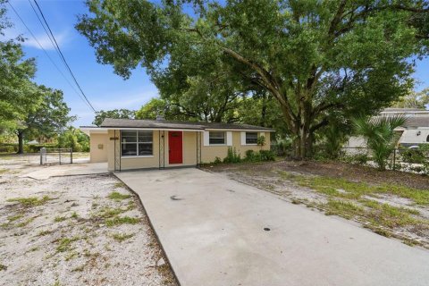 Villa ou maison à vendre à Tampa, Floride: 4 chambres, 114.36 m2 № 2321201 - photo 2