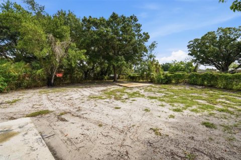Villa ou maison à vendre à Tampa, Floride: 4 chambres, 114.36 m2 № 2321201 - photo 23