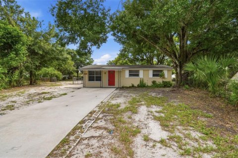 Villa ou maison à Tampa, Floride 4 chambres, 114.36 m2 № 2321201