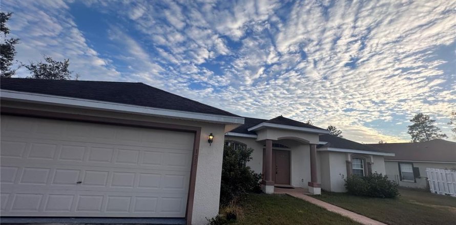 Villa ou maison à Ocala, Floride 3 chambres, 140.75 m2 № 2398891