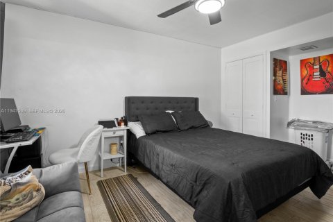 Condo in Miami, Florida, 3 bedrooms  № 2004620 - photo 30