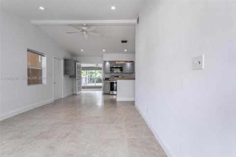 Casa en alquiler en Fort Lauderdale, Florida, 3 dormitorios, 104.79 m2 № 2009171 - foto 7