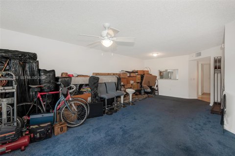 Купить кондоминиум в Пемброк-Пайнс, Флорида 2 спальни, 112.13м2, № 2024855 - фото 30