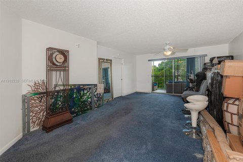 Купить кондоминиум в Пемброк-Пайнс, Флорида 2 спальни, 112.13м2, № 2024855 - фото 28