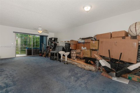 Купить кондоминиум в Пемброк-Пайнс, Флорида 2 спальни, 112.13м2, № 2024855 - фото 27