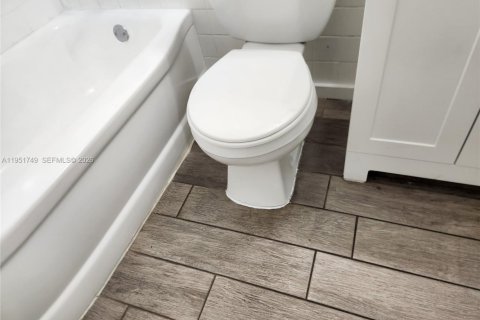 Apartment in North Miami Beach, Florida 1 bedroom, 54.35 sq.m. № 2006218 - photo 4