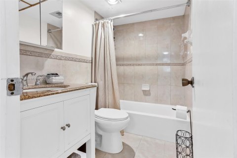 Copropriété à vendre à Plantation, Floride: 1 chambre, 89.19 m2 № 1956048 - photo 19