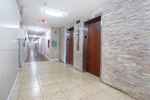 Copropriété à vendre à Plantation, Floride: 1 chambre, 89.19 m2 № 1956048 - photo 26