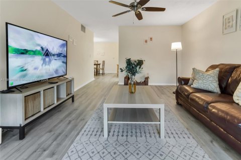 Copropriété à vendre à Plantation, Floride: 1 chambre, 89.19 m2 № 1956048 - photo 4