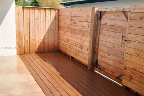 Apartamento en alquiler en Fort Lauderdale, Florida, 1 dormitorio, 53.42 m2 № 2047142 - foto 8