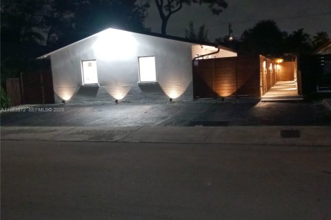 Apartamento en alquiler en Fort Lauderdale, Florida, 1 dormitorio, 53.42 m2 № 2047142 - foto 15