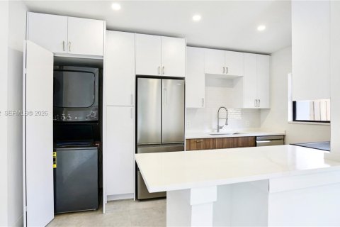 Apartamento en alquiler en Fort Lauderdale, Florida, 1 dormitorio, 53.42 m2 № 2047142 - foto 5