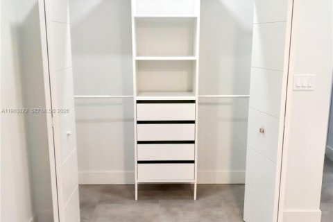 Apartamento en alquiler en Fort Lauderdale, Florida, 1 dormitorio, 53.42 m2 № 2047142 - foto 12