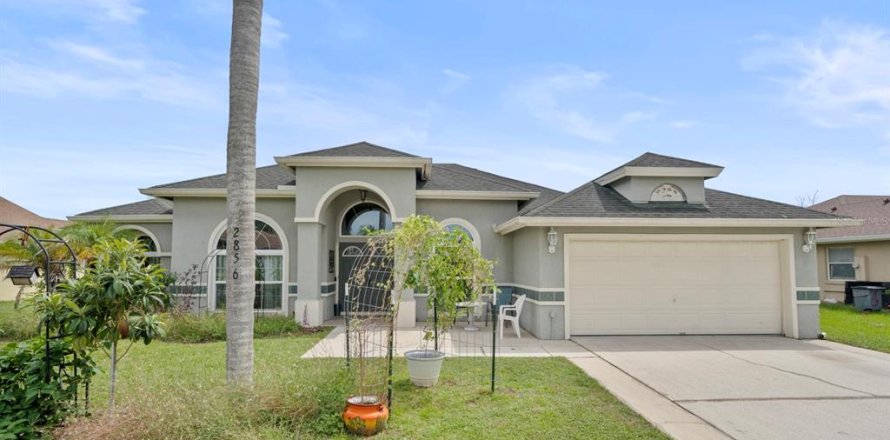 Villa ou maison à Kissimmee, Floride 4 chambres, 222.78 m2 № 2310655