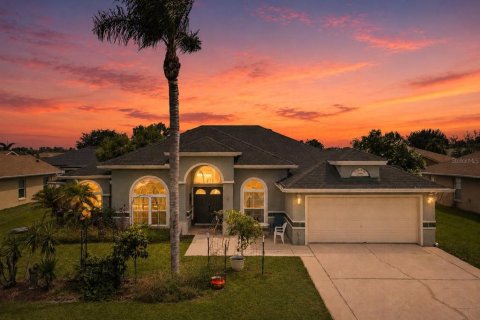 Villa ou maison à vendre à Kissimmee, Floride: 4 chambres, 222.78 m2 № 2310655 - photo 2