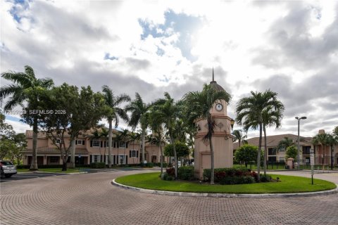 Condo in North Lauderdale, Florida, 1 bedroom № 2073324 - photo 7