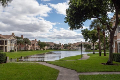 Condo in North Lauderdale, Florida, 1 bedroom № 2073324 - photo 15