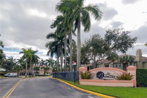 Condo in North Lauderdale, Florida, 1 bedroom № 2073324 - photo 6