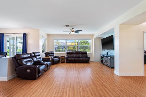 Casa en venta en Punta Gorda, Florida, 3 dormitorios, 313.64 m2 № 1866549 - foto 12