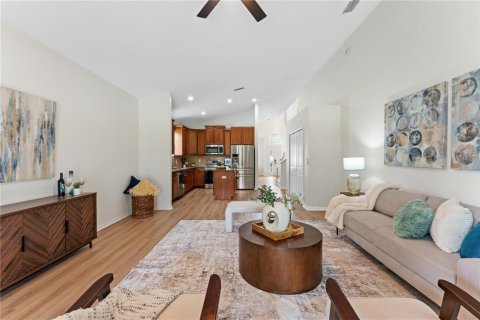 Villa ou maison à vendre à New Port Richey, Floride: 4 chambres, 265.51 m2 № 2354452 - photo 12