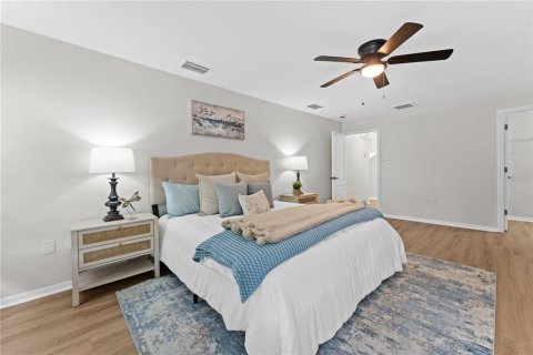 Villa ou maison à vendre à New Port Richey, Floride: 4 chambres, 265.51 m2 № 2354452 - photo 23