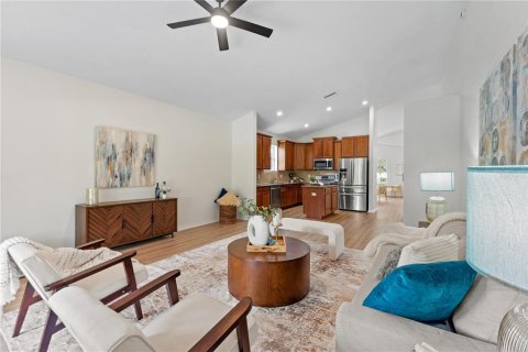 Villa ou maison à vendre à New Port Richey, Floride: 4 chambres, 265.51 m2 № 2354452 - photo 11