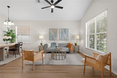Villa ou maison à vendre à New Port Richey, Floride: 4 chambres, 265.51 m2 № 2354452 - photo 5
