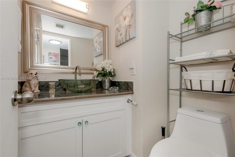 Купить кондоминиум в Авентура, Флорида 1 спальня, 99.03м2, № 2041895 - фото 24