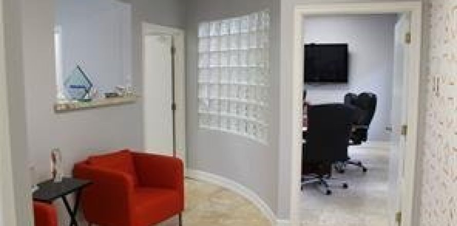 Propiedad comercial en Pembroke Pines, Florida № 1172864