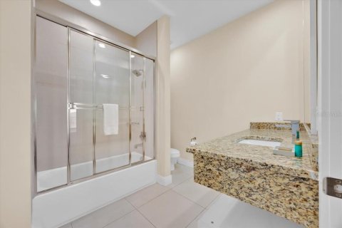 Touwnhouse à vendre à Kissimmee, Floride: 3 chambres, 210.7 m2 № 1522419 - photo 25