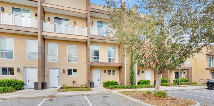 Townhouse in Kissimmee, Florida 3 bedrooms, 210.7 sq.m. № 1522419