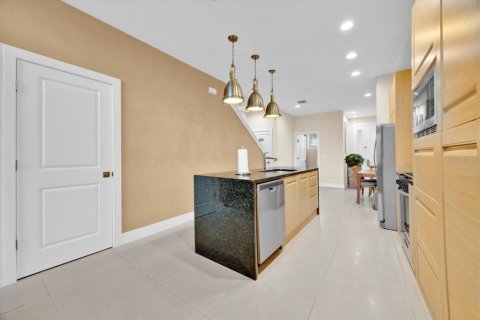 Touwnhouse à vendre à Kissimmee, Floride: 3 chambres, 210.7 m2 № 1522419 - photo 8
