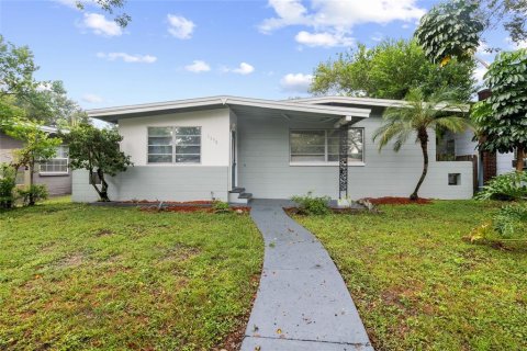 Villa ou maison à louer à Saint Petersburg, Floride: 2 chambres, 114.36 m2 № 2415466 - photo 2