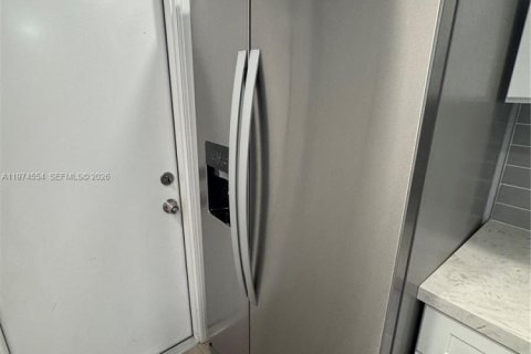 Снять в аренду виллу или дом в Санрайз, Флорида 2 спальни, 88.72м2, № 2041267 - фото 7