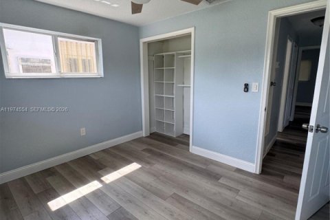 Снять в аренду виллу или дом в Санрайз, Флорида 2 спальни, 88.72м2, № 2041267 - фото 12