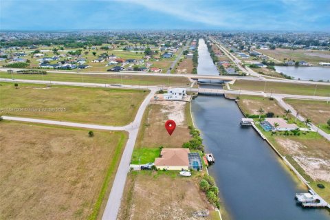 Terrain à vendre à Cape Coral, Floride № 2081549 - photo 5