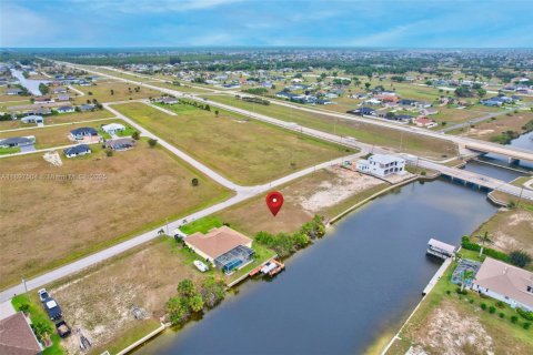 Terrain à vendre à Cape Coral, Floride № 2081549 - photo 6