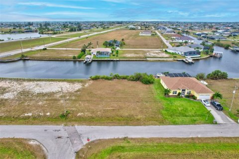 Terrain à vendre à Cape Coral, Floride № 2081549 - photo 3