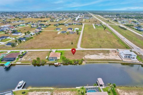 Terrain à vendre à Cape Coral, Floride № 2081549 - photo 11