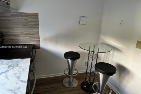 Condo in Sunny Isles Beach, Florida, 1 bedroom  № 1994176 - photo 9