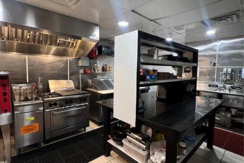Commercial property in Orlando, Florida № 1826668 - photo 10