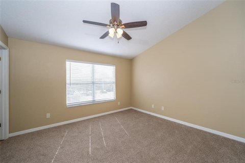 Townhouse in Wesley Chapel, Florida 3 bedrooms, 135.64 sq.m. № 1844436 - photo 15