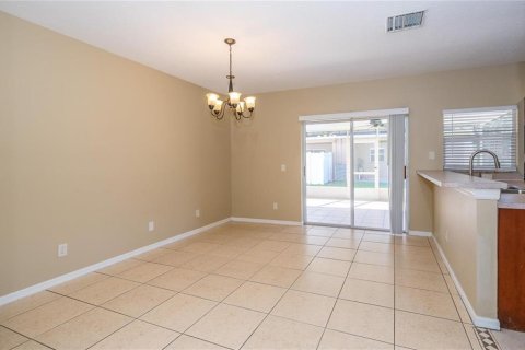 Townhouse in Wesley Chapel, Florida 3 bedrooms, 135.64 sq.m. № 1844436 - photo 7
