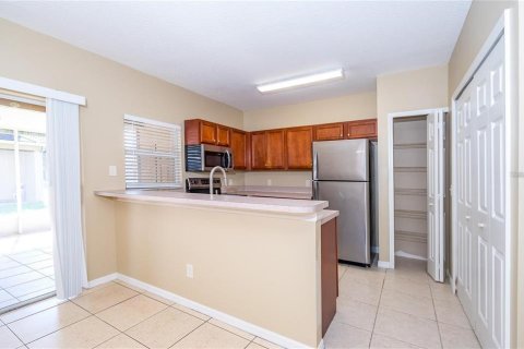 Townhouse in Wesley Chapel, Florida 3 bedrooms, 135.64 sq.m. № 1844436 - photo 10