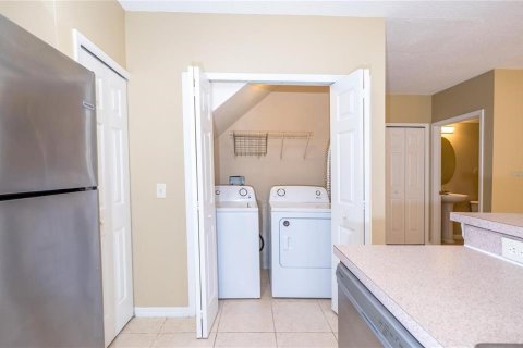 Townhouse in Wesley Chapel, Florida 3 bedrooms, 135.64 sq.m. № 1844436 - photo 12