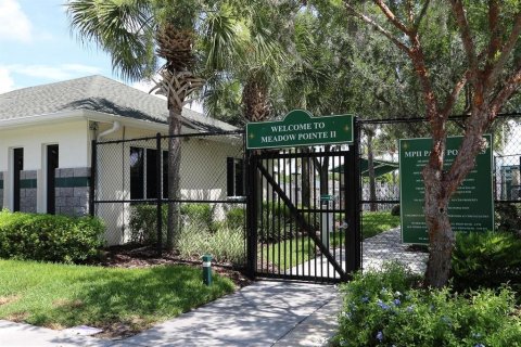 Townhouse in Wesley Chapel, Florida 3 bedrooms, 135.64 sq.m. № 1844436 - photo 29
