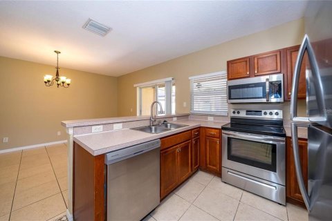 Townhouse in Wesley Chapel, Florida 3 bedrooms, 135.64 sq.m. № 1844436 - photo 2
