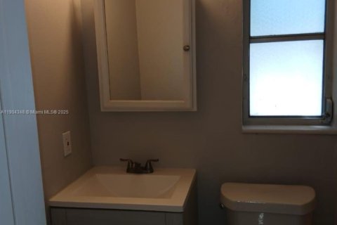 Apartment in Oakland Park, Florida 2 bedrooms № 1954905 - photo 8