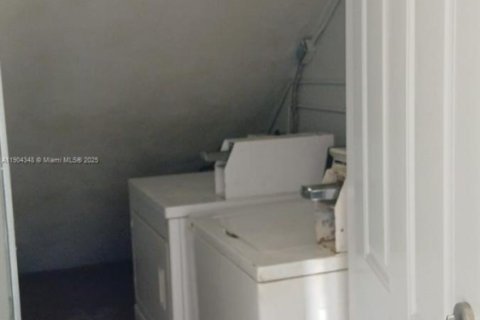 Apartment in Oakland Park, Florida 2 bedrooms № 1954905 - photo 20