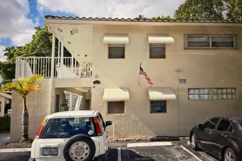 Apartment in Oakland Park, Florida 2 bedrooms № 1954905 - photo 14